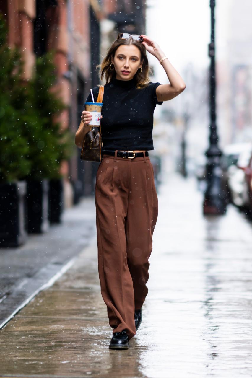 Here'S How To Style The Baggy-Pants Trend Celebs Are Obsessed With | Glamour