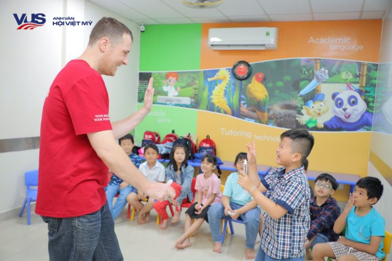 Smartkids - Khóa Học Tiếng Anh Giao Tiếp Cho Trẻ Em Từ 4 - 6 Tuổi